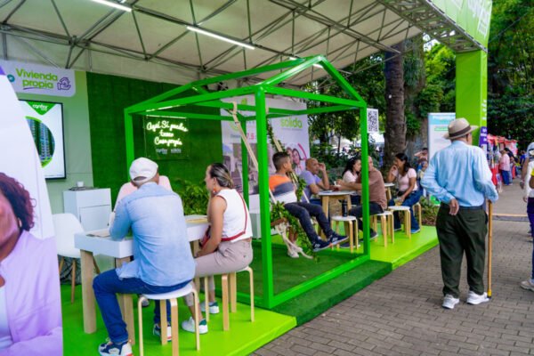 PLATAFORMA_SOLIDARIA_BAZAR_DE_LA_CONFIANZA_MEDELLIN_CONFIAR2827