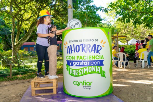 PLATAFORMA_SOLIDARIA_BAZAR_DE_LA_CONFIANZA_MEDELLIN_CONFIAR3003