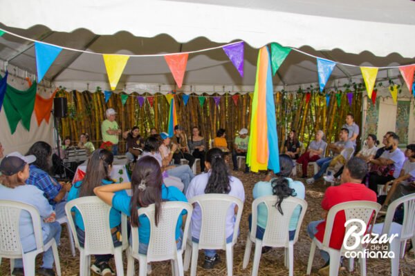 REDES_SOLIDARIAS_BAZAR_DE_LA_CONFIANZA (9) REDES_SOLIDARIAS_BAZAR_DE_LA_CONFIANZA (9)